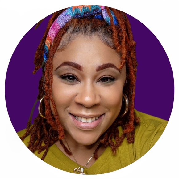 Meet your Posher, Kirbi Leigh - Picture 1 of 4